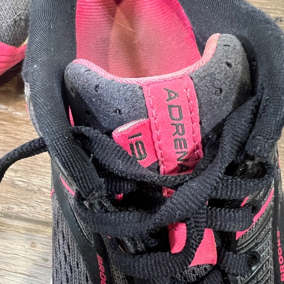 Brooks Adrenaline 19 Women's Running Shoes Size 7.5 Gray/Pink - Picture 2 of 13